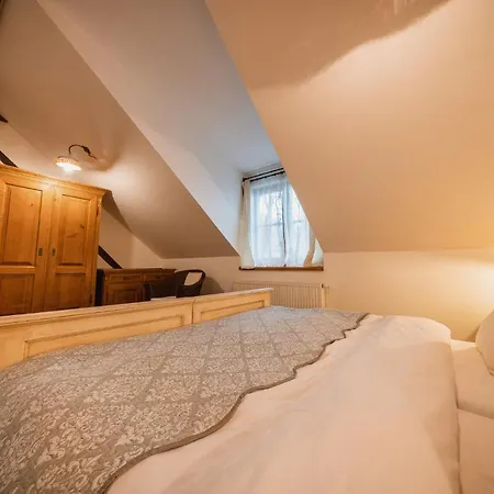 Kutna Гостевой дом 3*