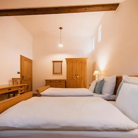 Kutna Гостевой дом Кутна-Гора