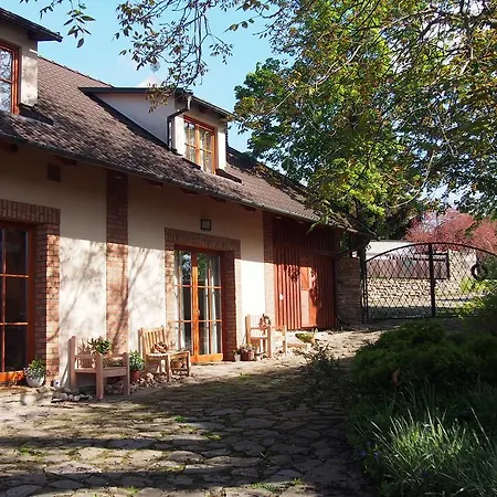 Kutna Гостевой дом 3*